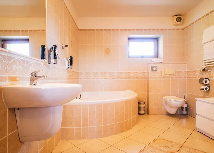 Lhotka Guest house 4*